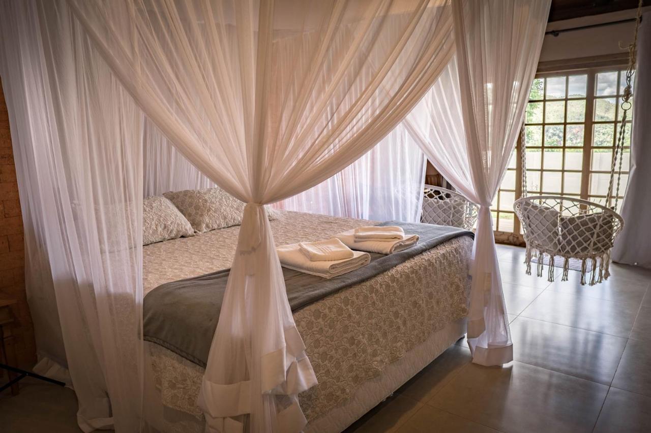 Vila Gaia Guest House Алту-Параизу-ди-Гояс Экстерьер фото