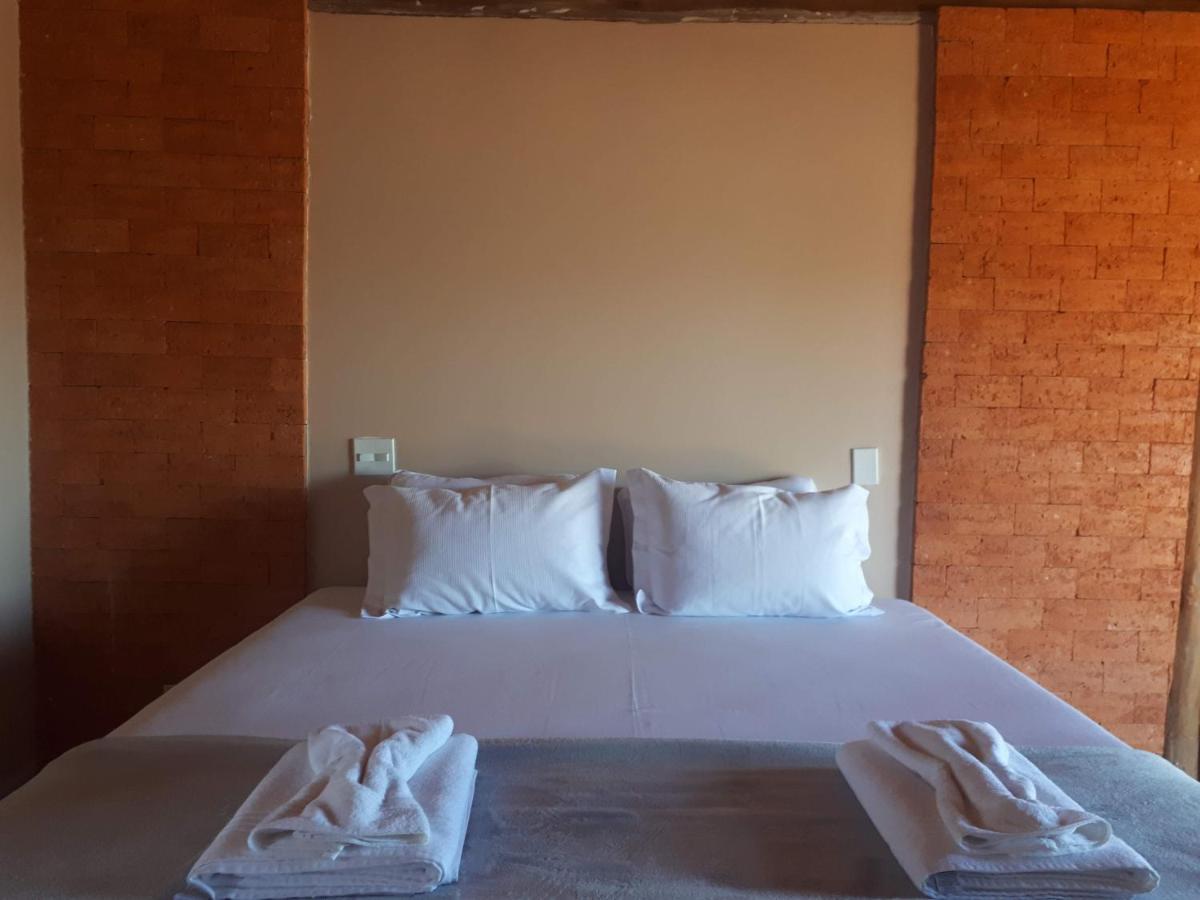 Vila Gaia Guest House Алту-Параизу-ди-Гояс Экстерьер фото