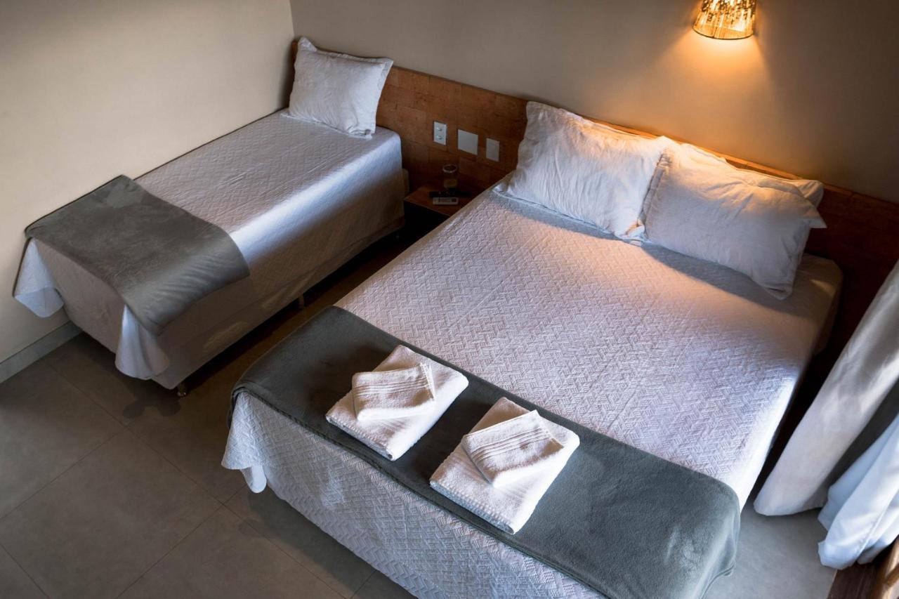 Vila Gaia Guest House Алту-Параизу-ди-Гояс Экстерьер фото